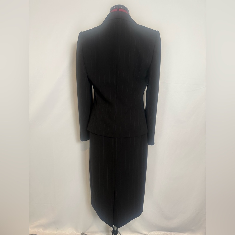 Le Suit Skirt Suit Woman's Size 6 Black Pinstriped 2-Piece Set Blazer & Skirt - Picture 2 of 15